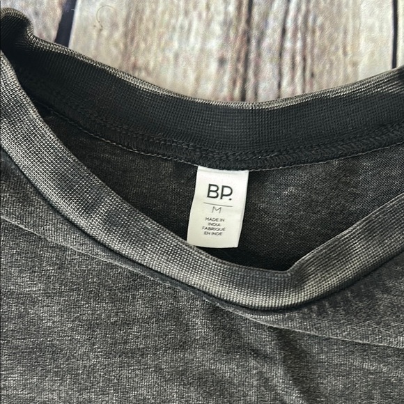 Black Cropped T-Shirt - Picture 2 of 4